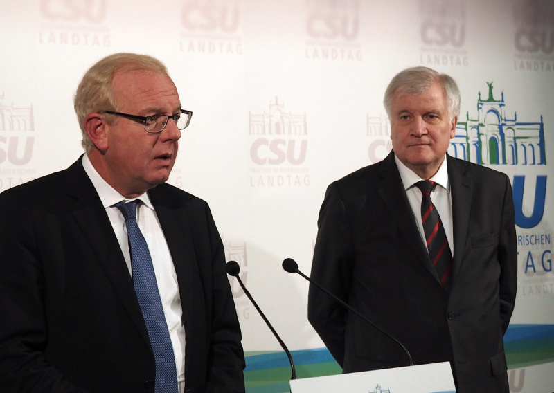 08.11.2016 - Bilder der Woche - Kreuth 2016 - Abschlusspressekonferenz der Klausurtagung mit Fraktionschef Thomas Kreuzer und Ministerpräsident Horst Seehofer.