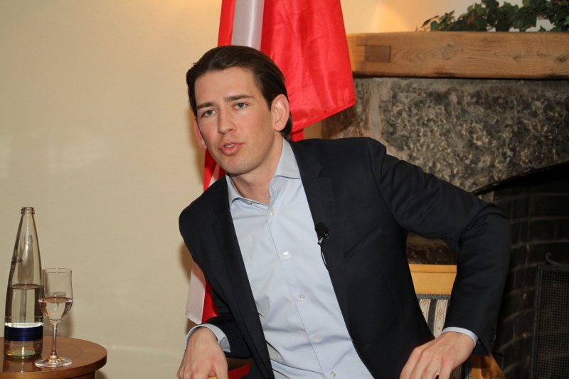 16.21.2016 - Bilder des Jahres 2016 - Der österreichische Außenminister Sebastian Kurz beim Kamingespräch in Wildbad Kreuth.