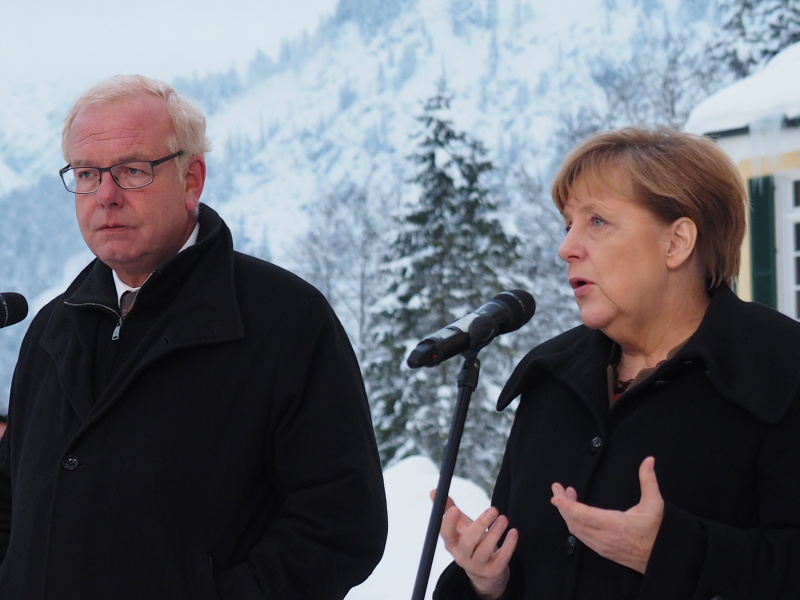 16.21.2016 - Bilder des Jahres 2016 - Januar: Das Jahr beginnt traditionell mit der Winterklausur der CSU-Fraktion in Wildbad Kreuth. Bundeskanzlerin Angela Merkel kam in diesem Jahr zur Klausur unserer Fraktion. Im Fokus stand die Flüchtlingspolitik.