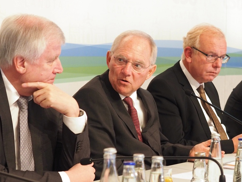 16.21.2016 - Bilder des Jahres 2016 - Auch Bundesfinanzminister Wolfgang Schäuble war zu Gast in Kreuth.