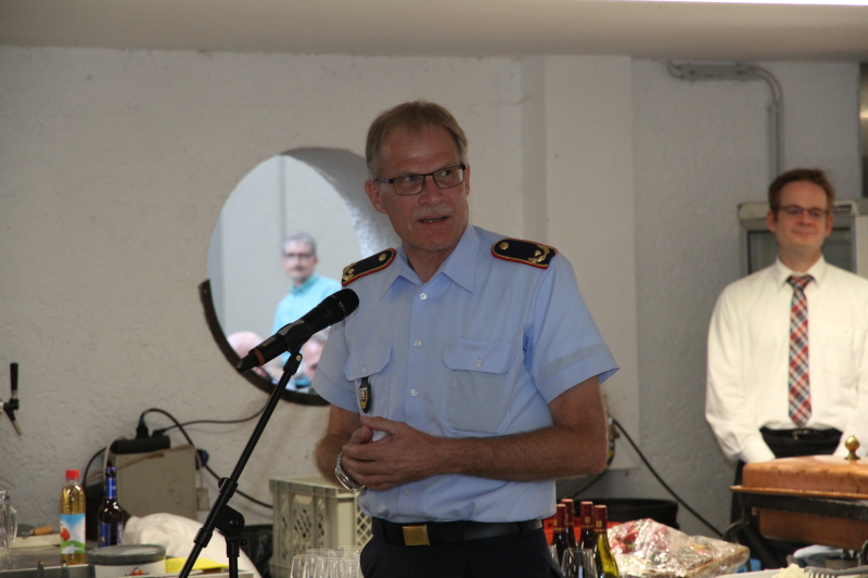 Brigadegeneral Helmut Dotzler, Chef des Landeskommando Bayern, bedankt sich bei der CSU-Fraktion und dem Arbeitskreis Wehrpolitik für die vertrauensvolle Zusammenarbeit und den Rückhalt. (Foto: Kerstin Netz | © CSU-Fraktion)