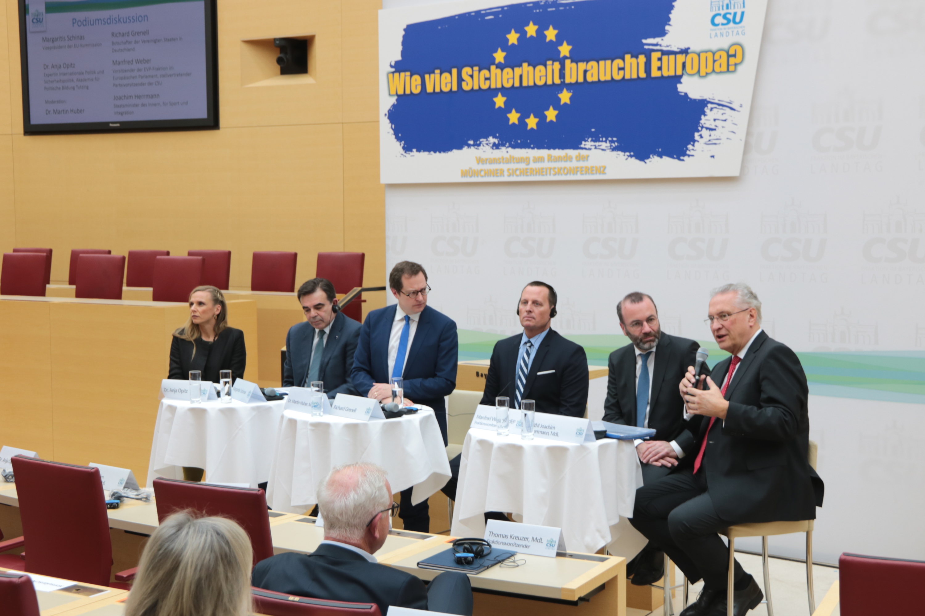 Staatsminister Joachim Herrmann war ebenfalls Gast auf dem Podium. (Foto: CSU-Fraktion) 