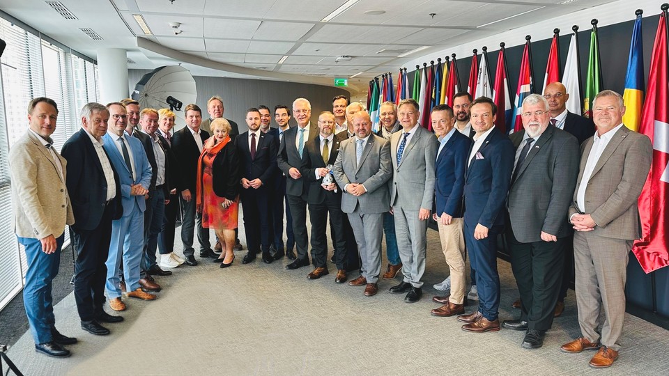 Delegation der CSU-Landtagsfraktion mit Dr. Lars Gerdes, stellvertretender Exekutivdirektor fr Operationen, in der Frontex-Zentrale in Warschau.