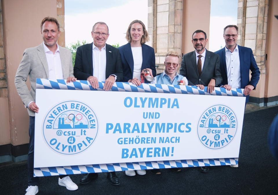 Olympische und Paralympische Spiele gehren nach Bayern: Martin Stock, Jrg Ammon, Alexandra Burghardt, Josia Topf, Klaus Holetschek und Thorsten Freudenberger